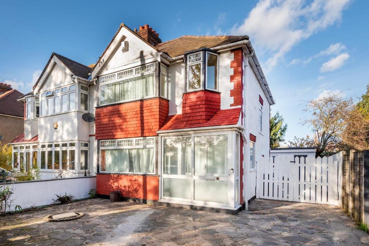 Cozy Single Level Flat With Parking Apartment Enfield Exterior foto